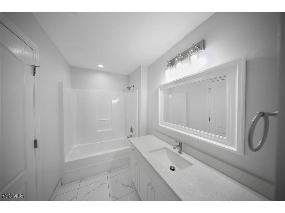 1213 NE 6th Avenue Cape Coral FL 33909 2025008844 image19