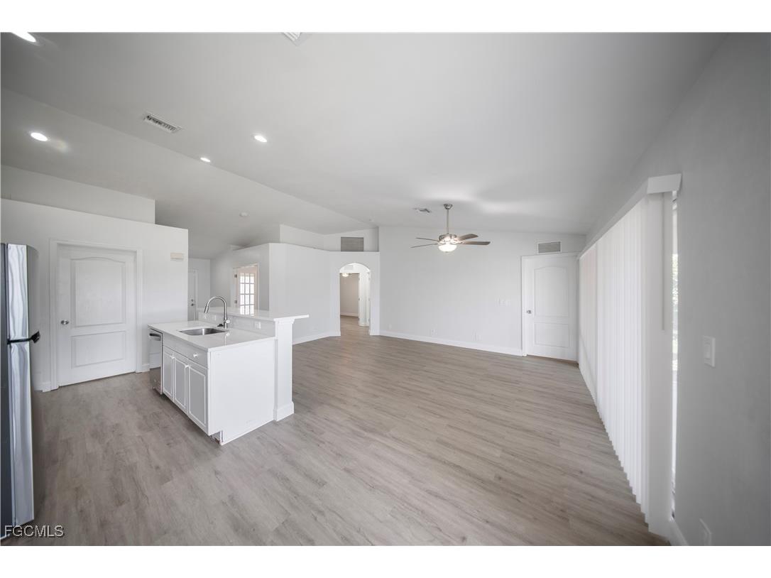 1213 NE 6th Avenue Cape Coral FL 33909 2025008844 image4