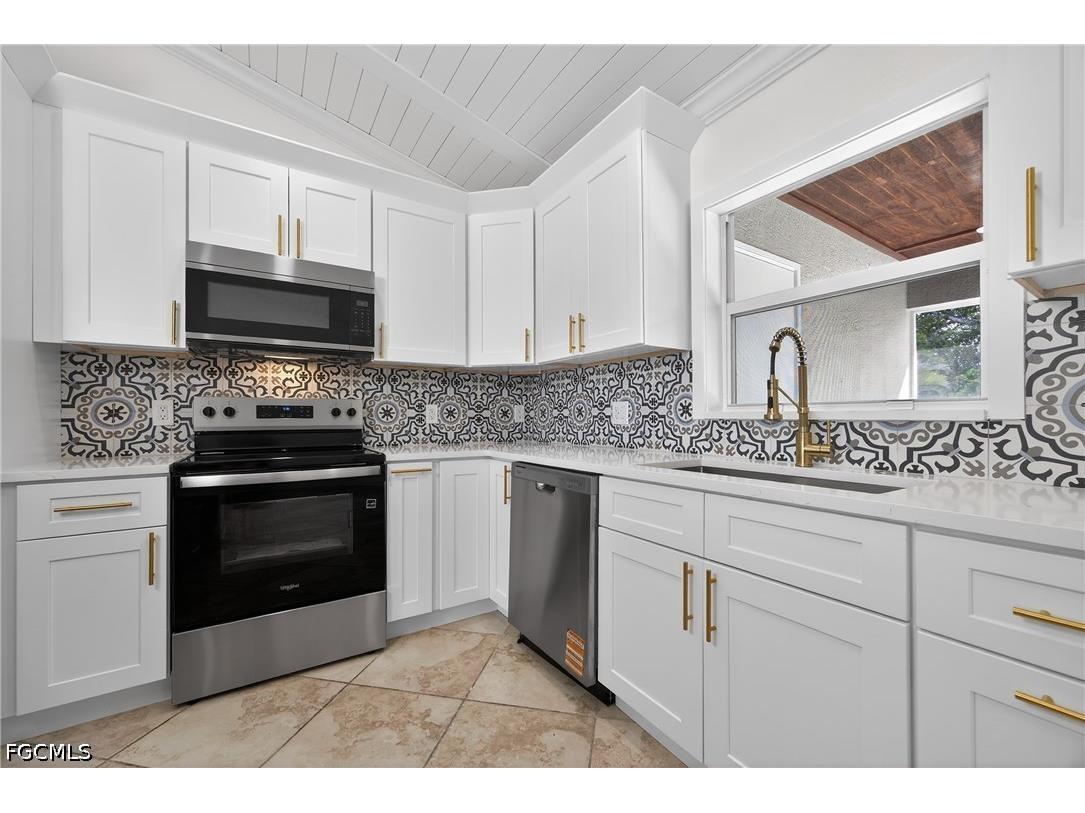 1213 SW 10th Place Cape Coral FL 33991 2026015230 image1