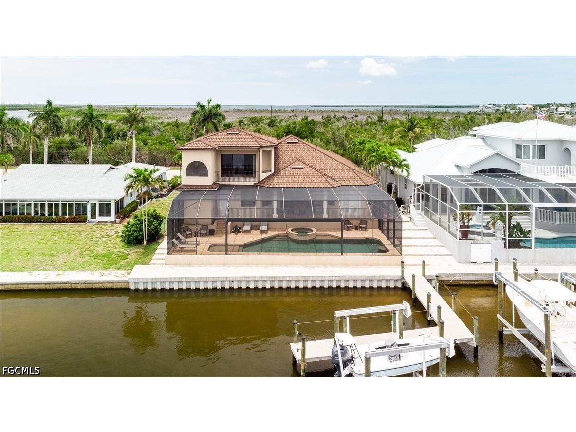 12130 Shoreview Drive Matlacha FL 33993 2026021644 image4
