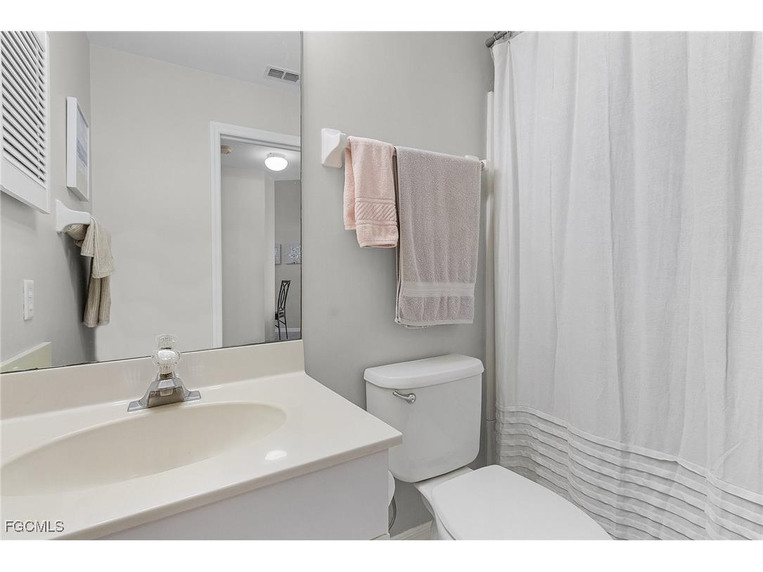 12131 Summergate Circle #203 Fort Myers FL 33913 2025018795 image21