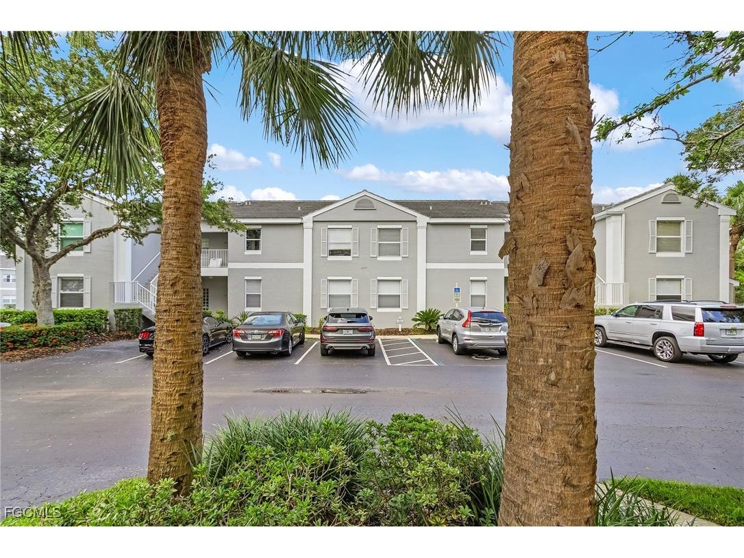 12131 Summergate Circle #203 Fort Myers FL 33913 2025018795 image3