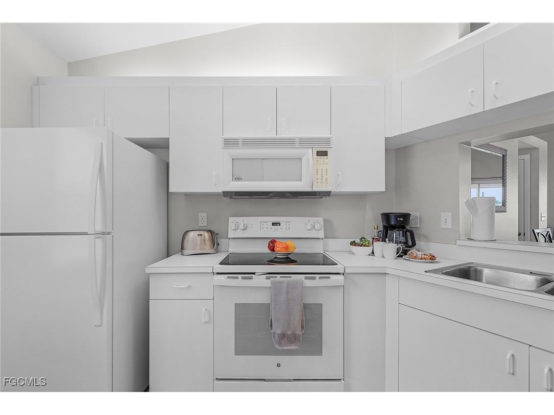 12131 Summergate Circle #203 Fort Myers FL 33913 2025018795 image9