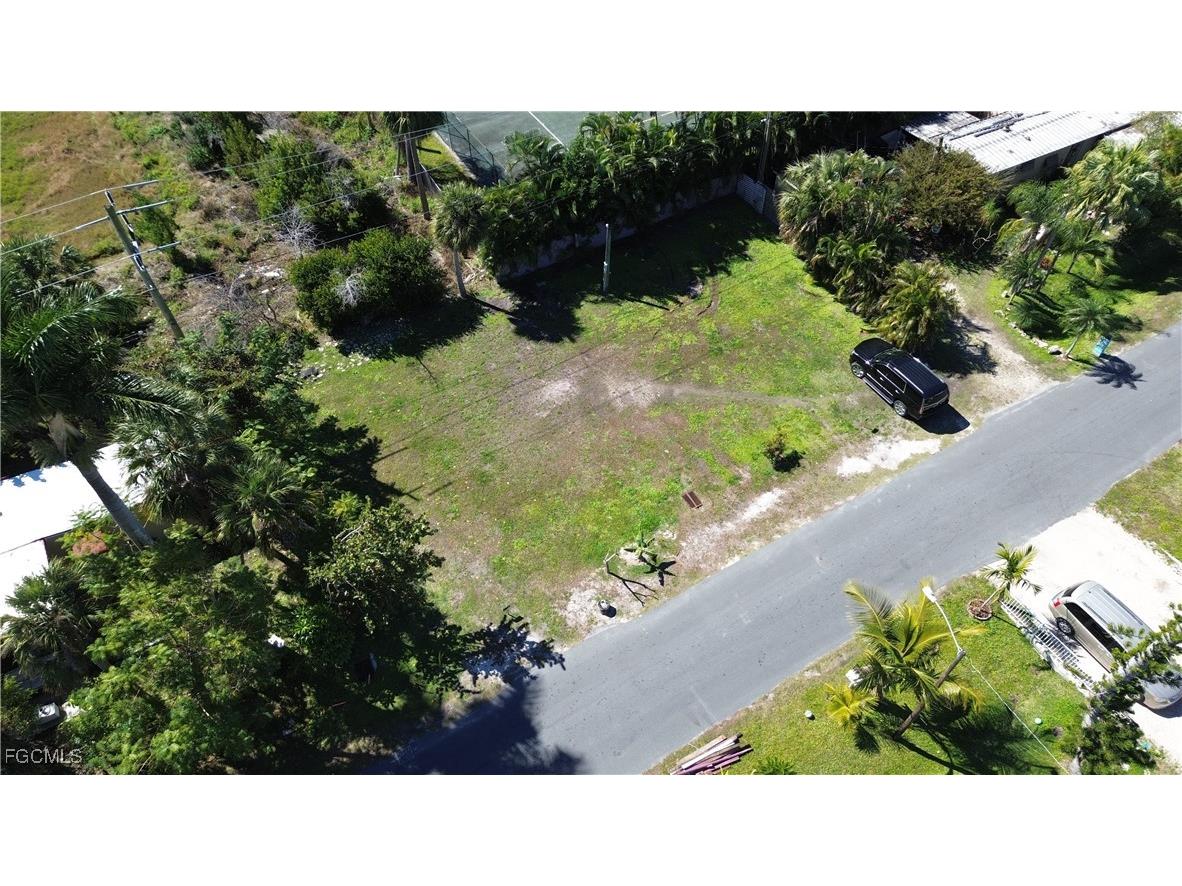 12135 Hibiscus Drive Fort Myers FL 33908 2025025213 image11