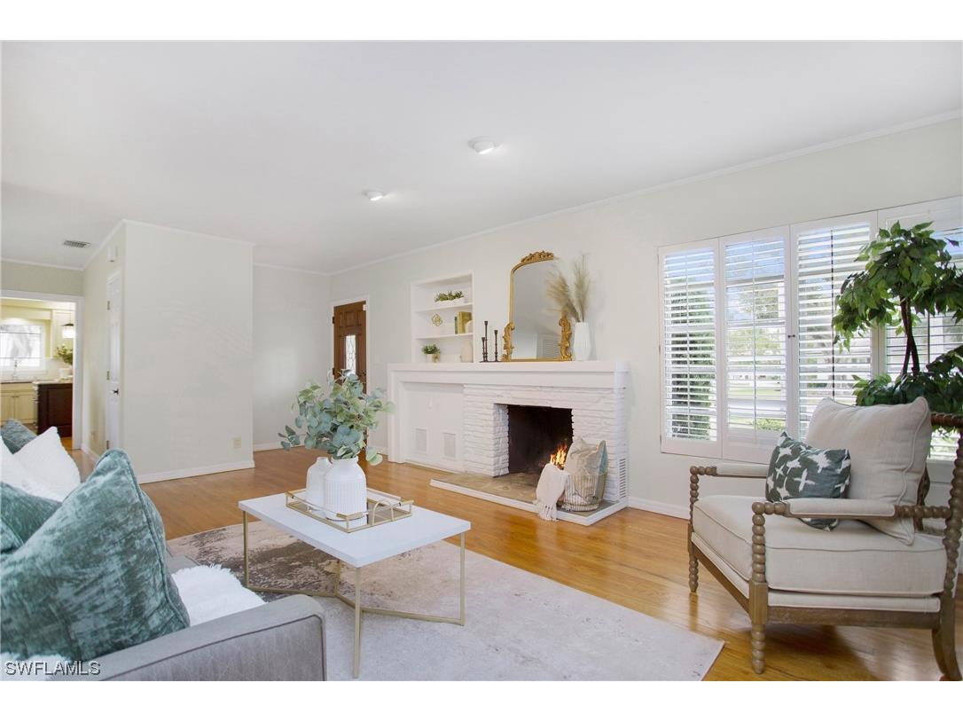 1214 Canterbury Drive Fort Myers FL 33901 223091450 image1