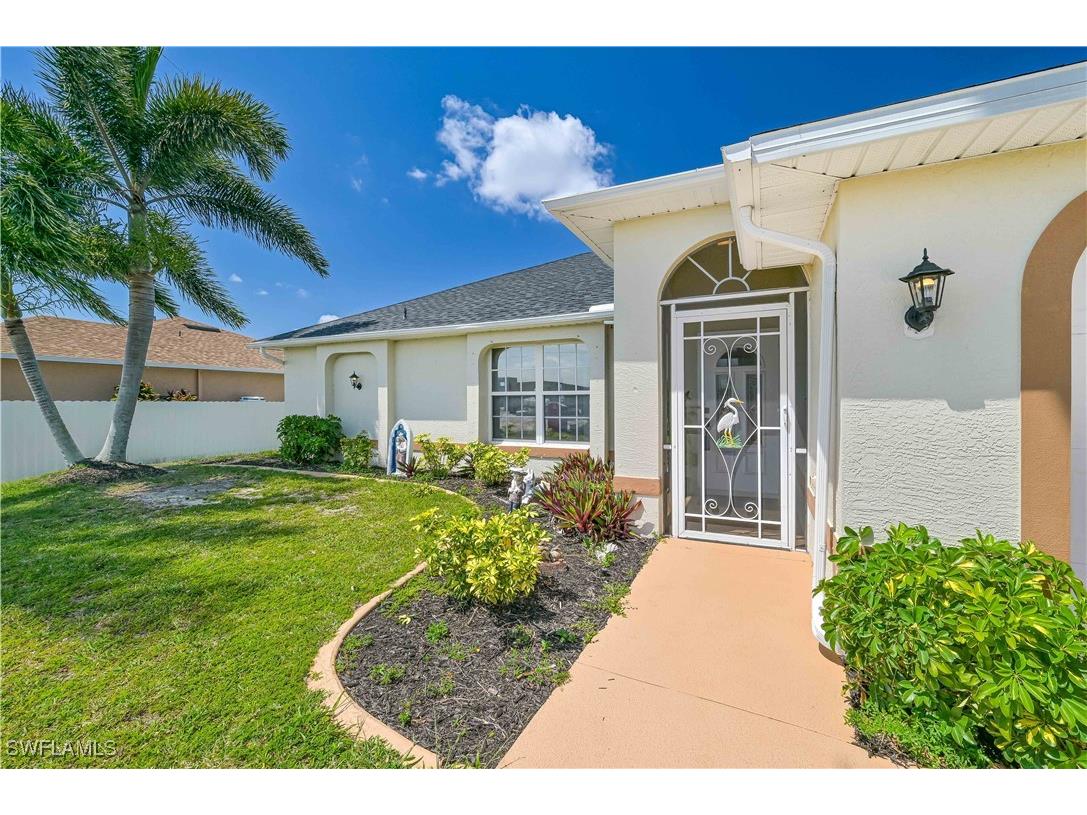 1214 NE 14th Place Cape Coral FL 33909 226000833 image3