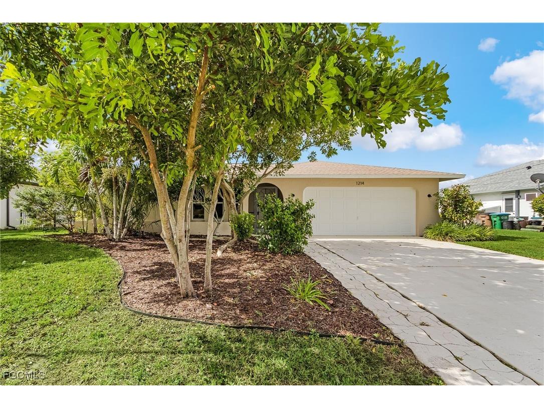 1214 SE 23rd Street Cape Coral FL 33990 2025005348 image1