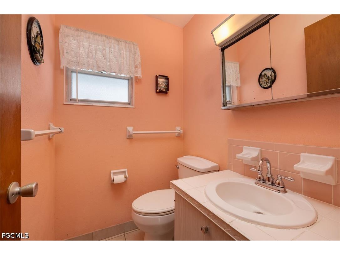 1214 Tropic Terrace North Fort Myers FL 33903 2026018012 image16