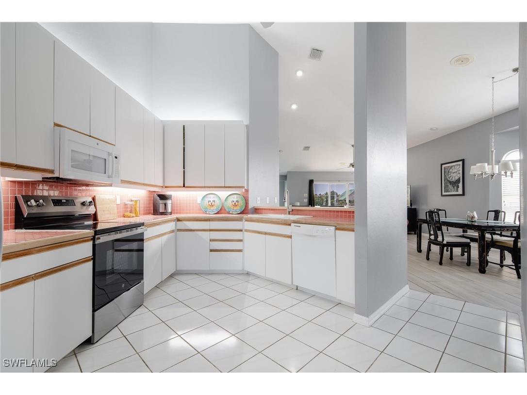 12142 Siesta Drive Fort Myers Beach FL 33931 225085044 image16