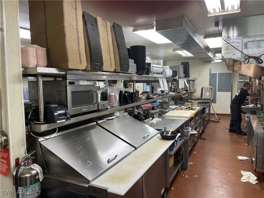 12148 S Cleveland Avenue Fort Myers FL 33907 224051682 image6