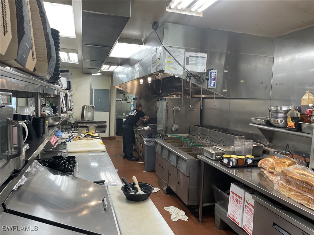 12148 S Cleveland Avenue Fort Myers FL 33907 224051682 image7