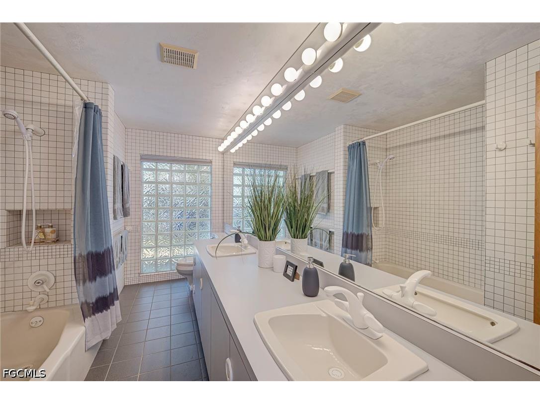 1215 Caloosa Drive Fort Myers FL 33901 2026029609 image26