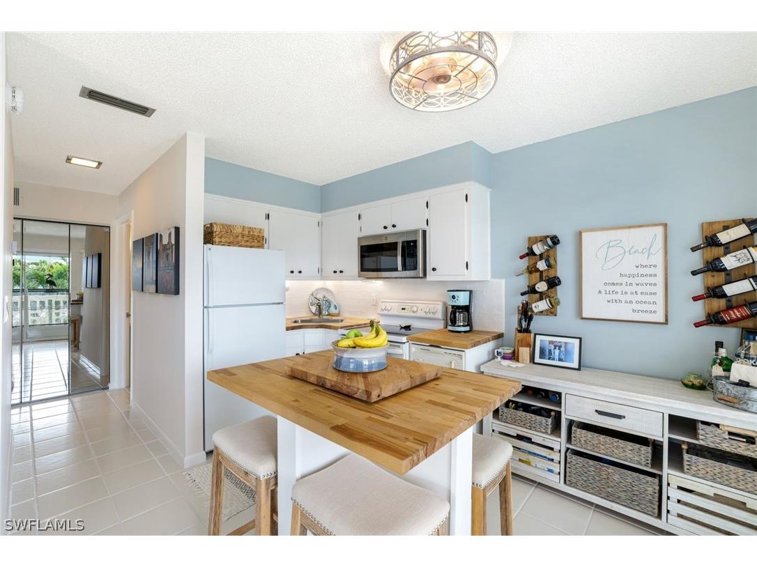 1215 Edington Place #M7 Marco Island FL 34145 226006955 image10