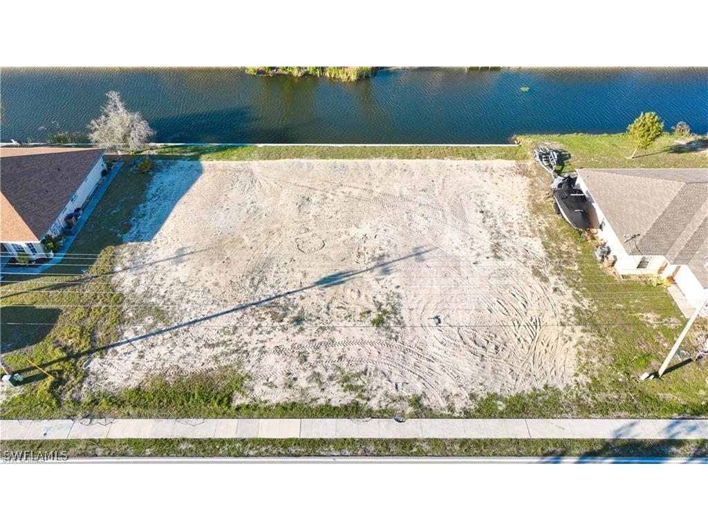 1215 Gleason Parkway Cape Coral FL 33914 224057509 image1
