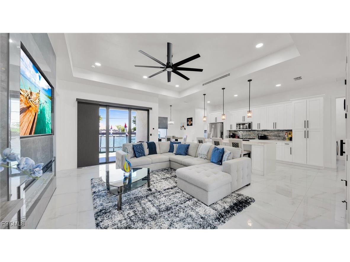 1215 NE 12th Place Cape Coral FL 33909 2025018714 image10