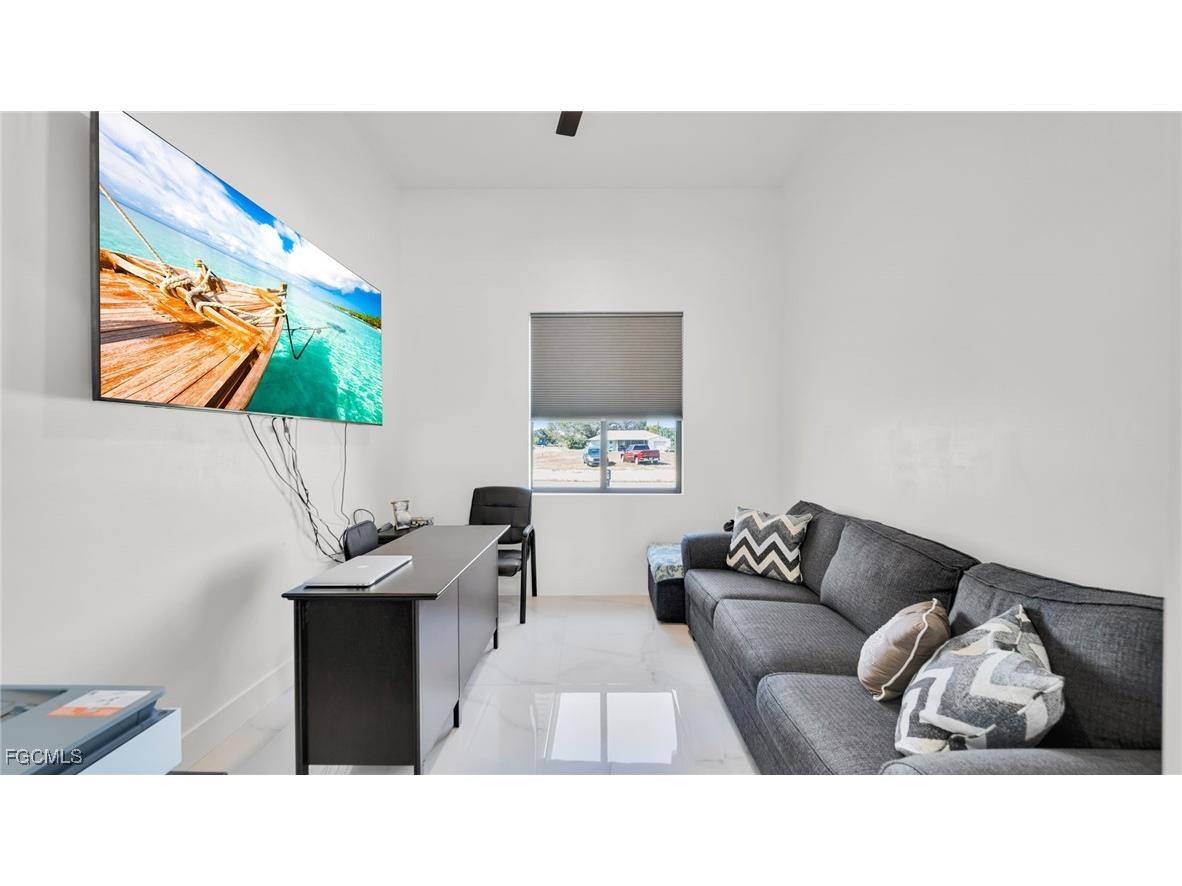 1215 NE 12th Place Cape Coral FL 33909 2025018714 image11