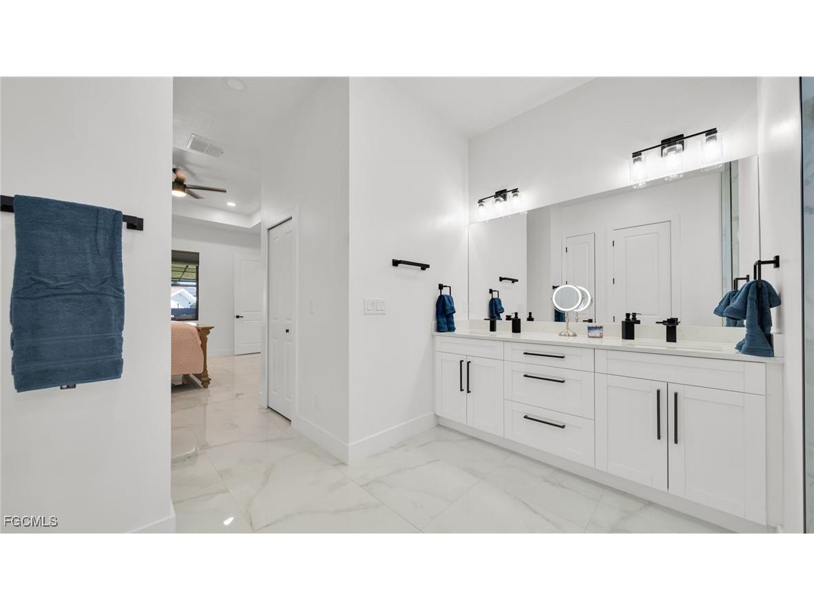 1215 NE 12th Place Cape Coral FL 33909 2025018714 image16