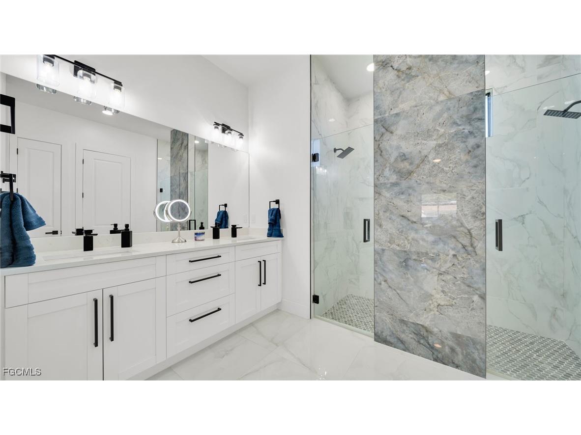 1215 NE 12th Place Cape Coral FL 33909 2025018714 image17