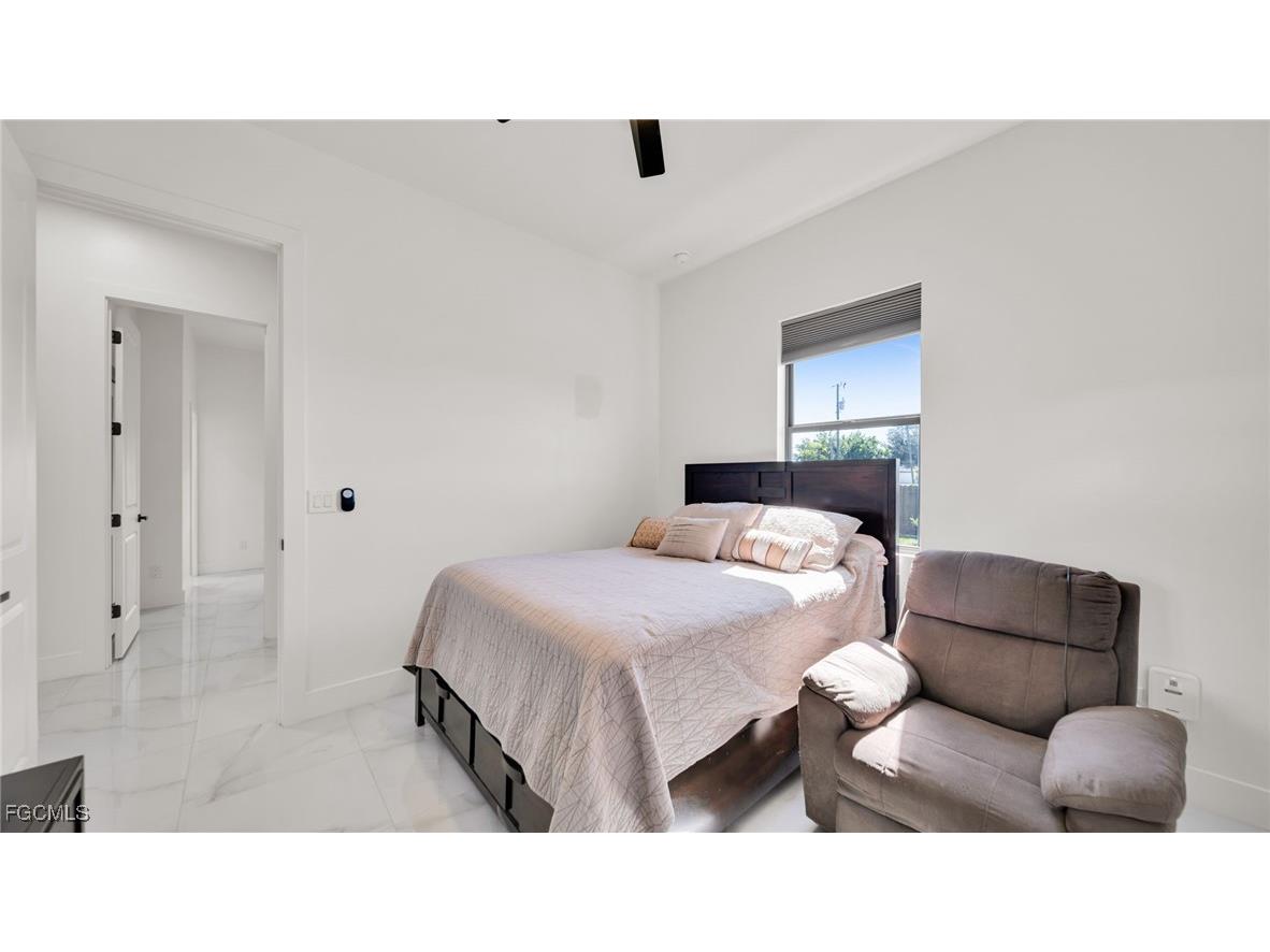 1215 NE 12th Place Cape Coral FL 33909 2025018714 image22