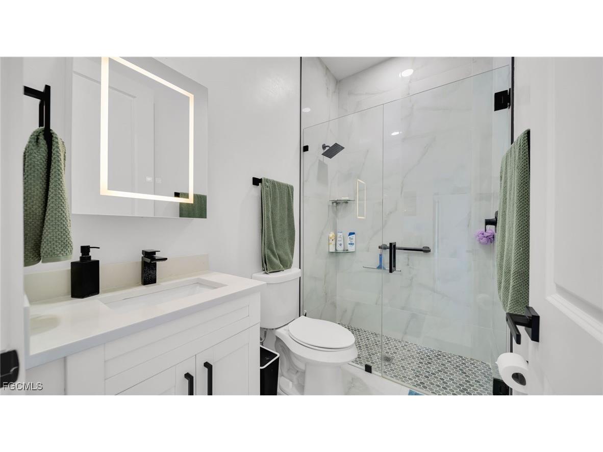 1215 NE 12th Place Cape Coral FL 33909 2025018714 image24