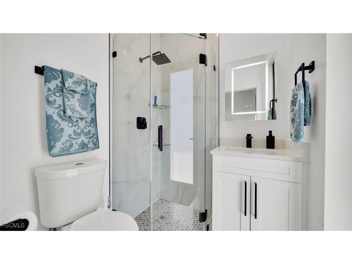 1215 NE 12th Place Cape Coral FL 33909 2025018714 image27