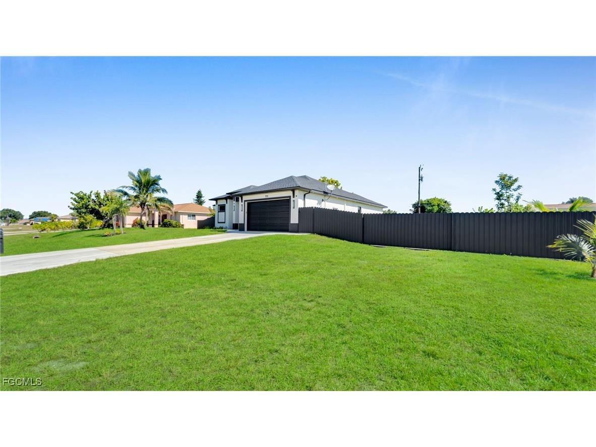 1215 NE 12th Place Cape Coral FL 33909 2025018714 image3