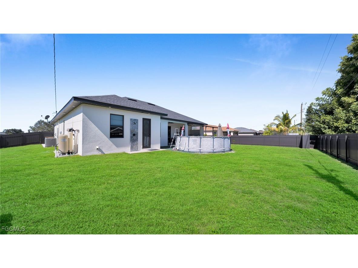 1215 NE 12th Place Cape Coral FL 33909 2025018714 image35