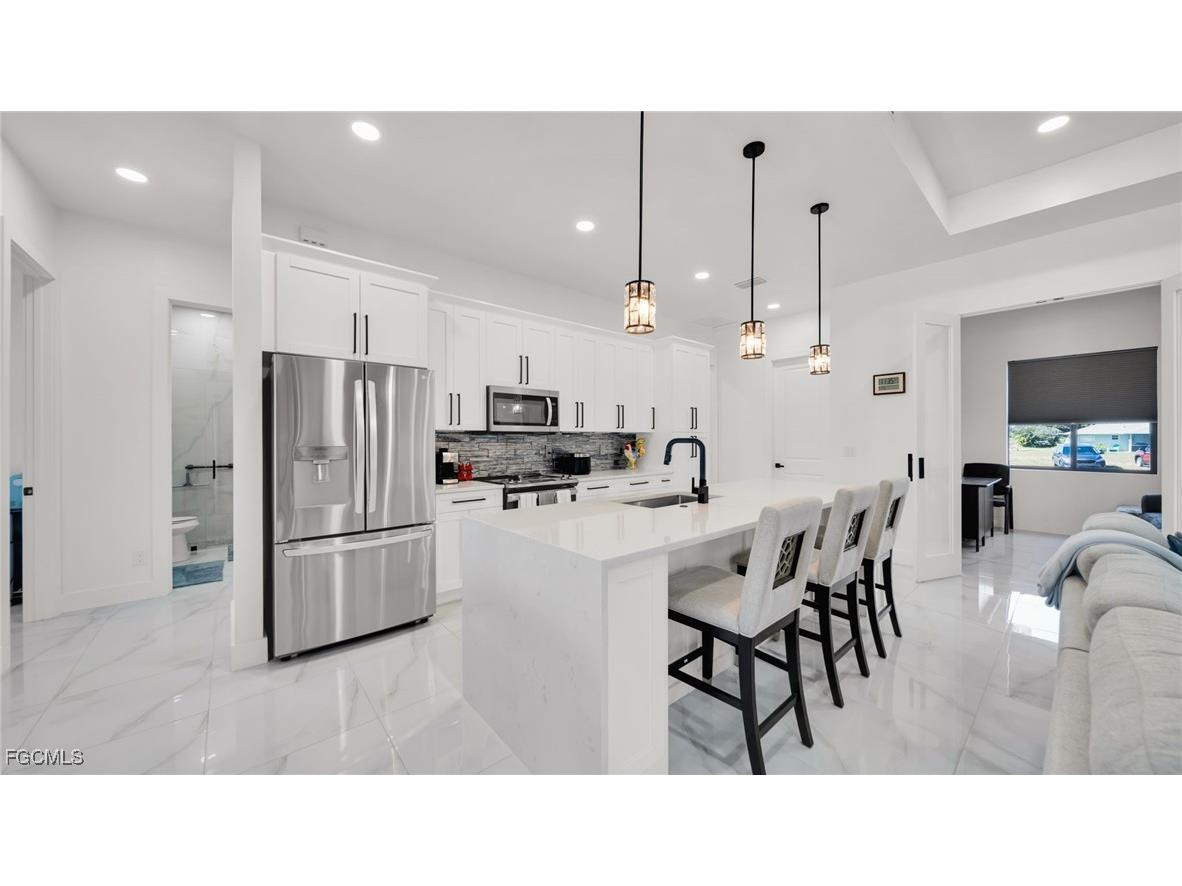 1215 NE 12th Place Cape Coral FL 33909 2025018714 image6