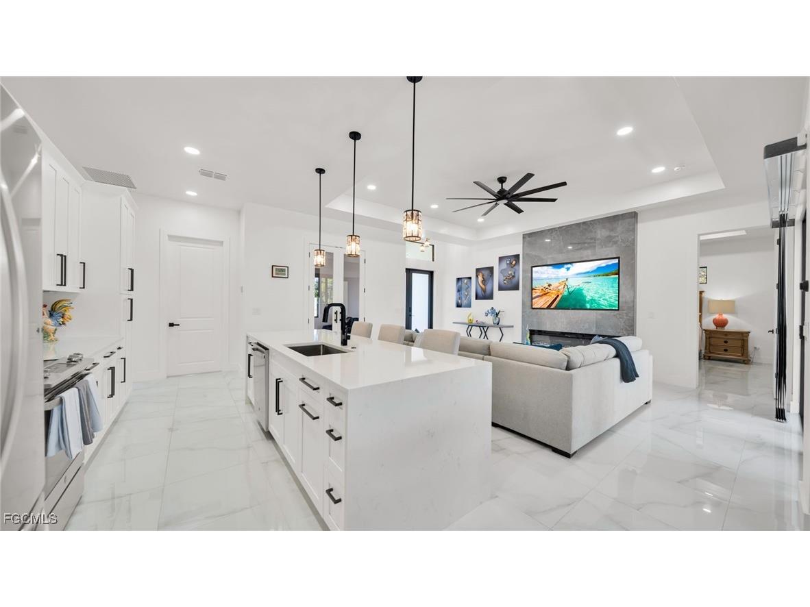 1215 NE 12th Place Cape Coral FL 33909 2025018714 image7