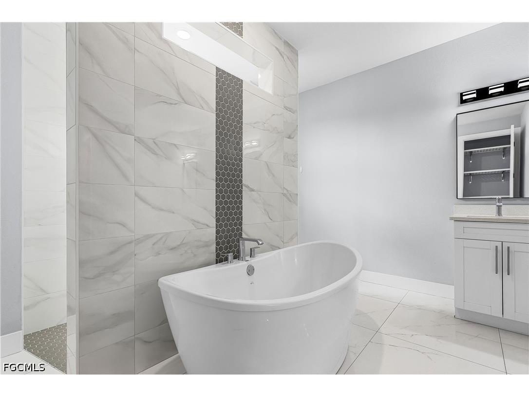 1215 SW 21st Avenue Cape Coral FL 33991 2026013696 image23