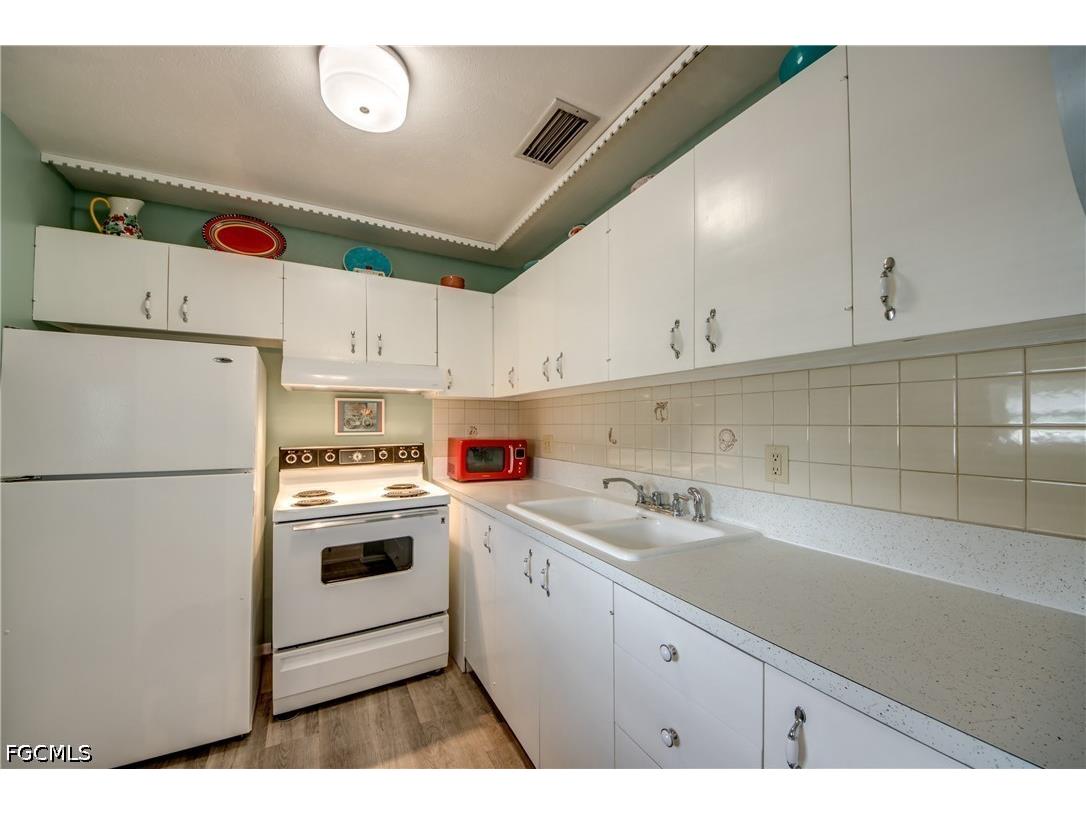 1215 Tropic Terrace North Fort Myers FL 33903 2026024331 image13