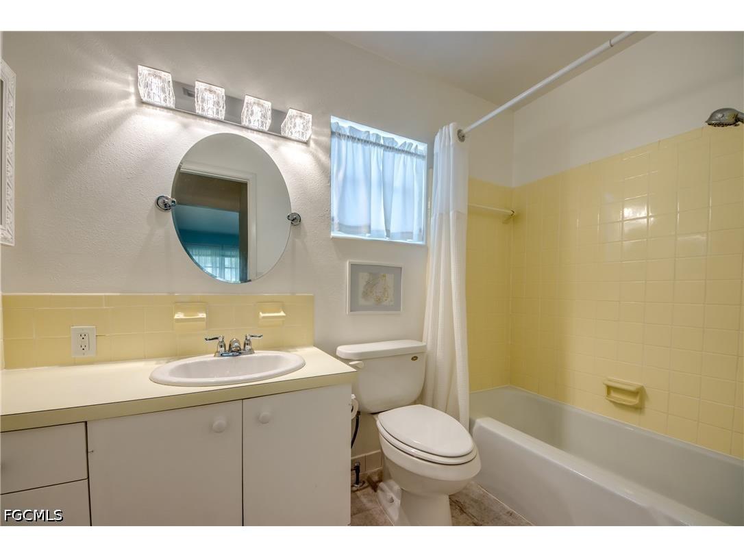 1215 Tropic Terrace North Fort Myers FL 33903 2026024331 image19