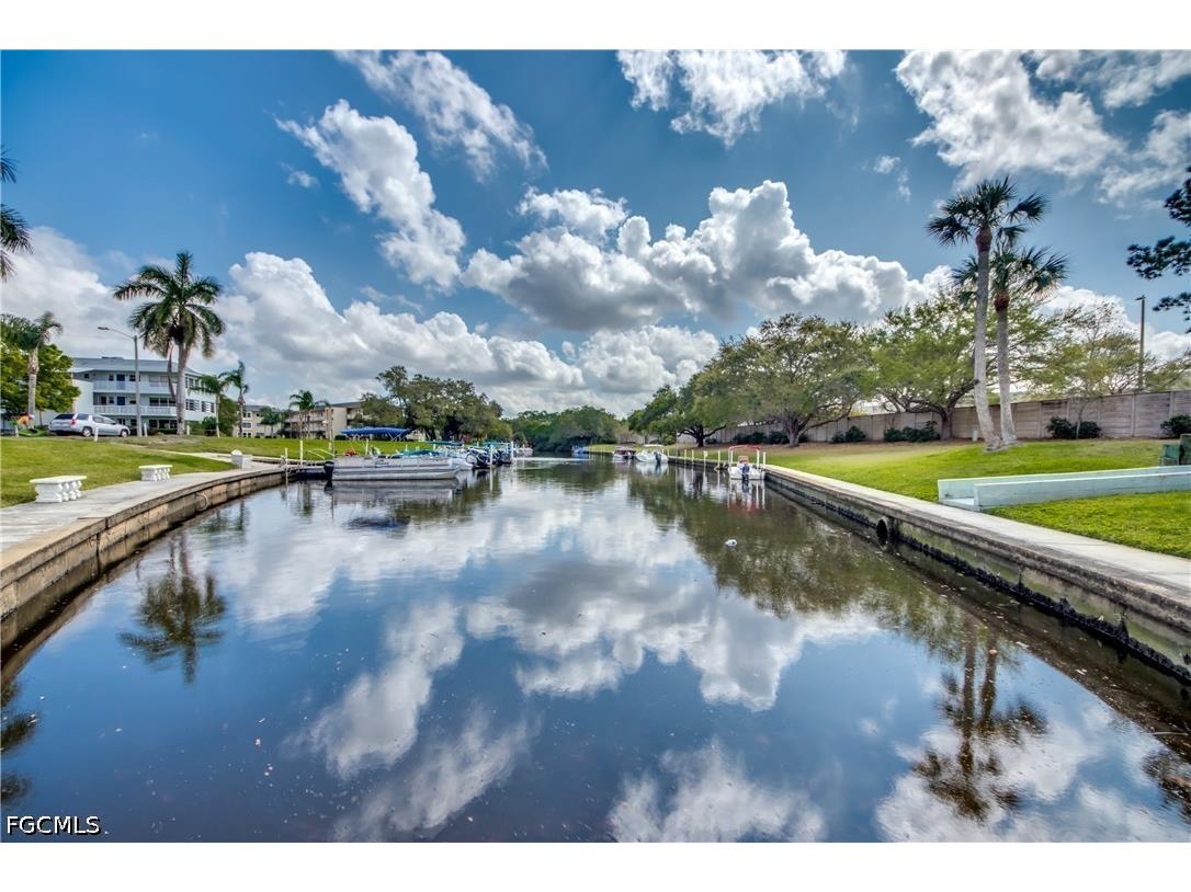 1215 Tropic Terrace North Fort Myers FL 33903 2026024331 image3