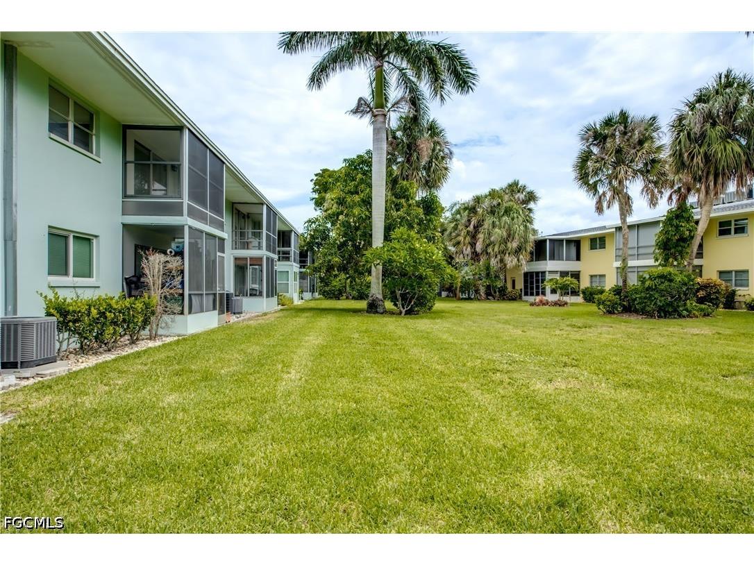 1215 Tropic Terrace North Fort Myers FL 33903 2026024331 image31