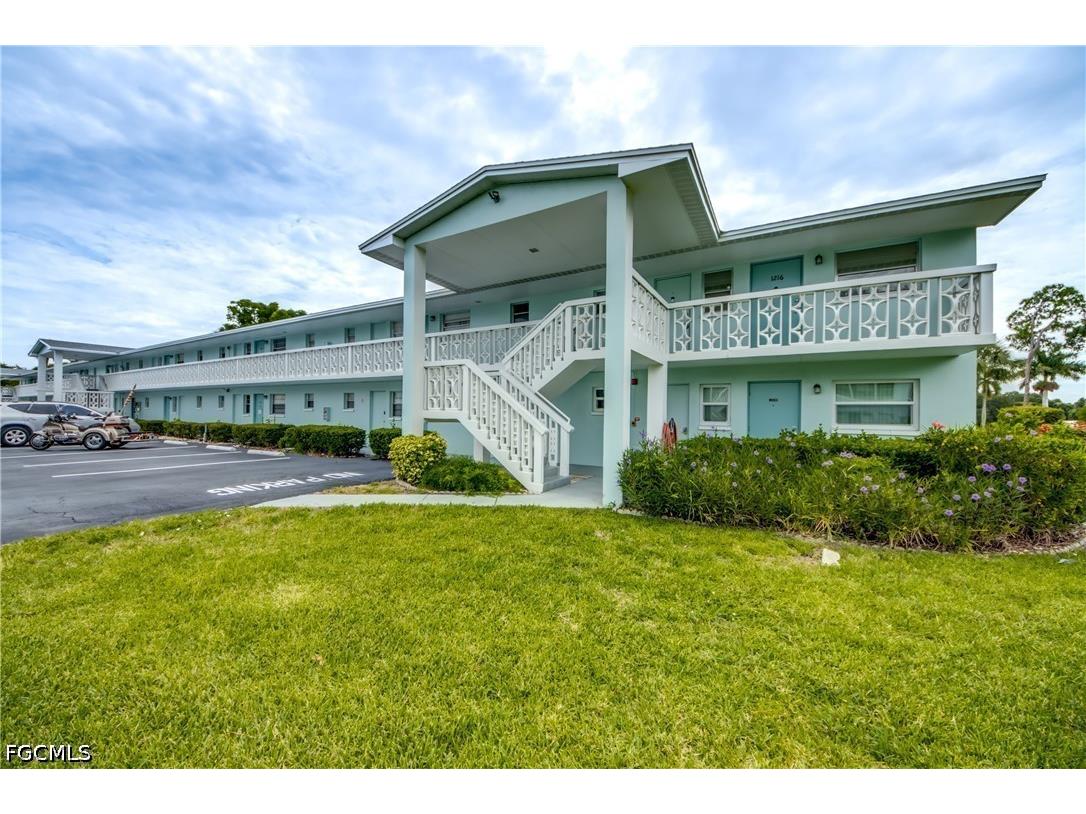 1215 Tropic Terrace North Fort Myers FL 33903 2026024331 image4