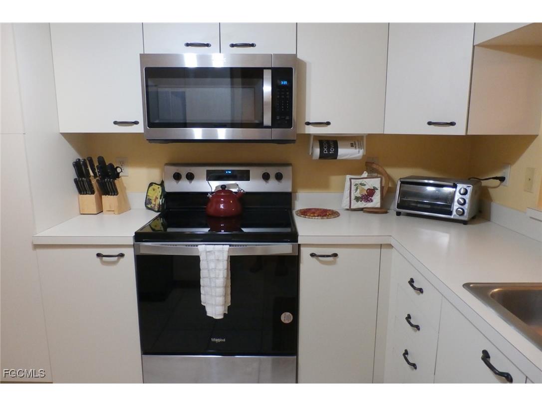 12150 Kelly Sands Way #620 Fort Myers FL 33908 2025000375 image3