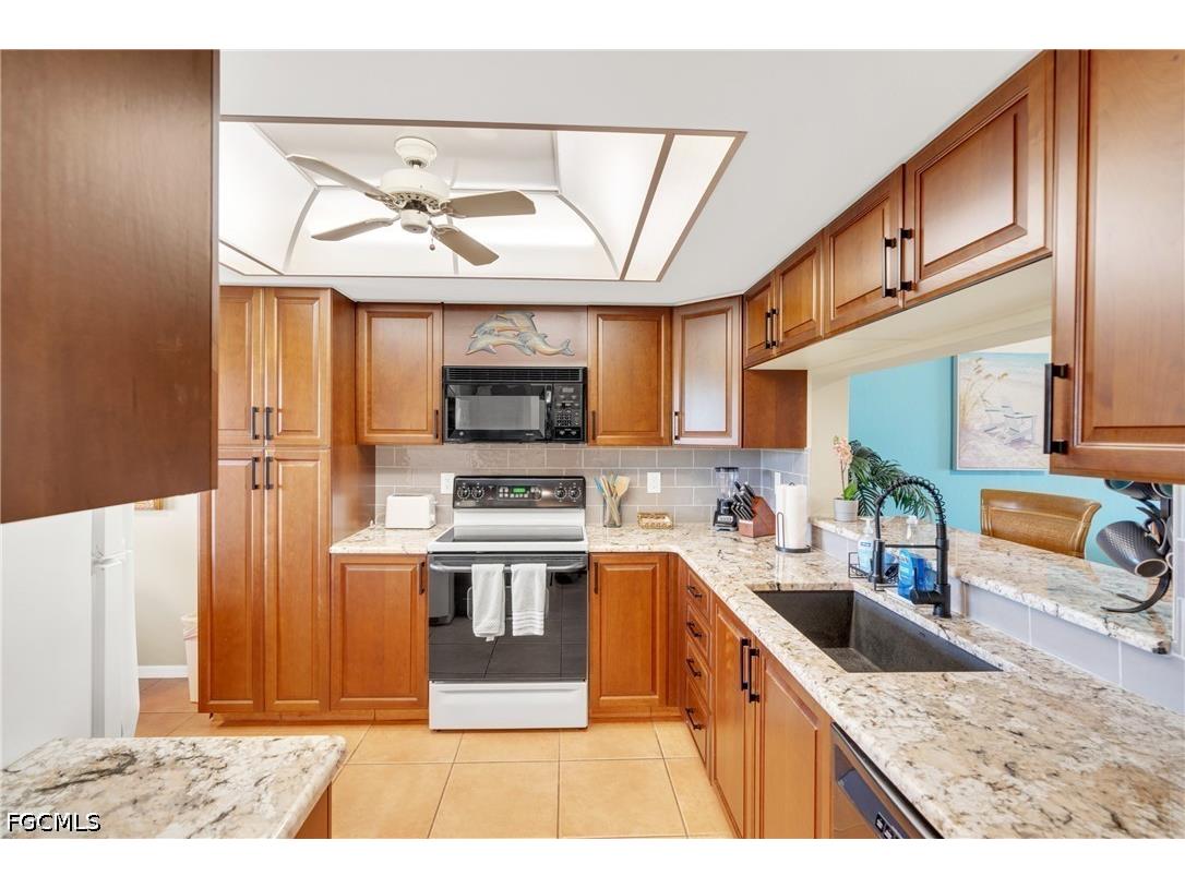 12150 Kelly Sands Way #625 Fort Myers FL 33908 2026025154 image4