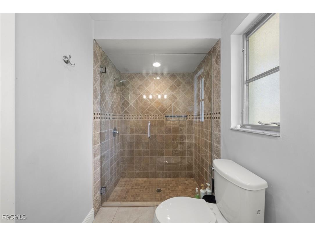 12150 Mcgregor Boulevard Fort Myers FL 33919 2025007374 image28