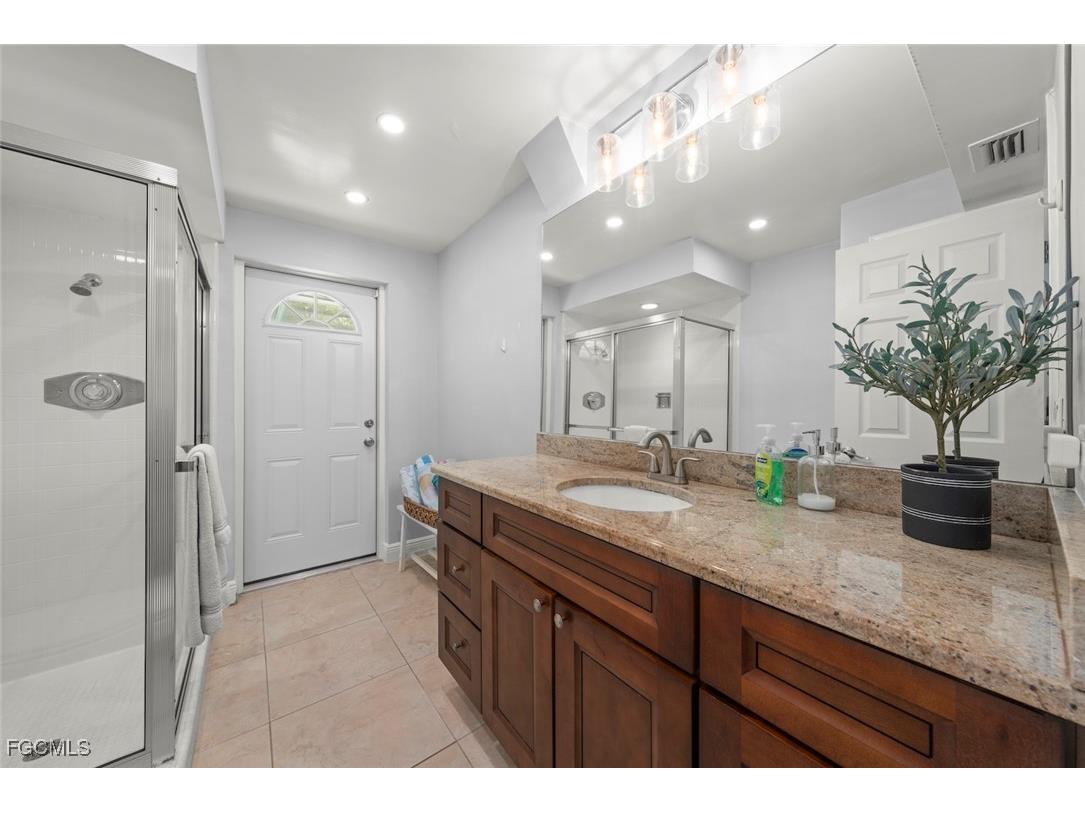 12150 Mcgregor Boulevard Fort Myers FL 33919 2025007374 image32