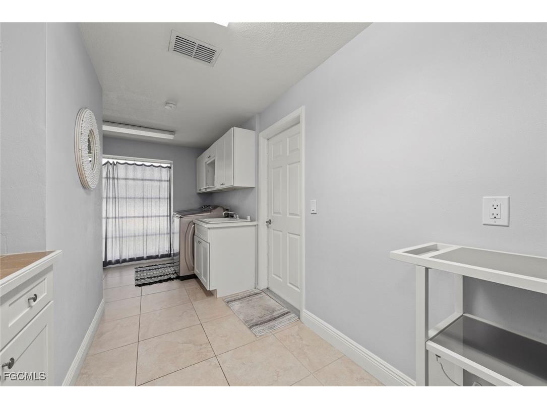 12150 Mcgregor Boulevard Fort Myers FL 33919 2025007374 image42