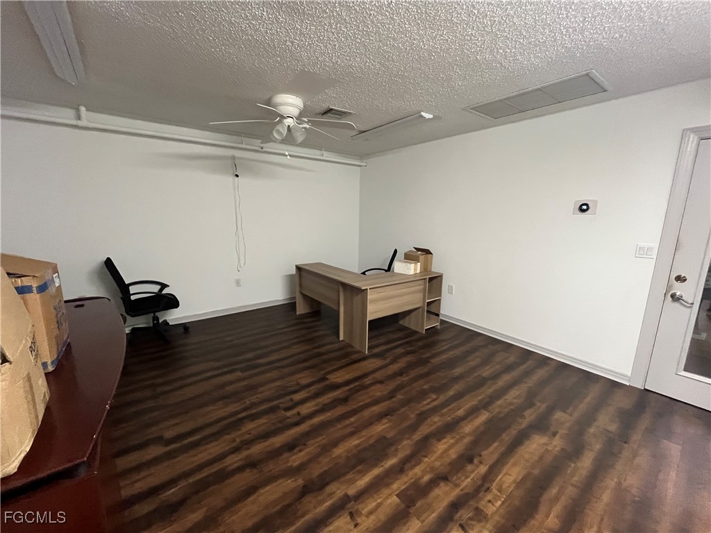 12155 Metro Parkway #4 Fort Myers FL 33966 2025009225 image7