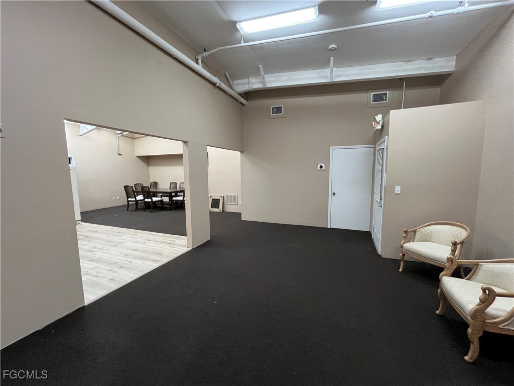 12155 Metro Parkway #4 Fort Myers FL 33966 2025014763 image10