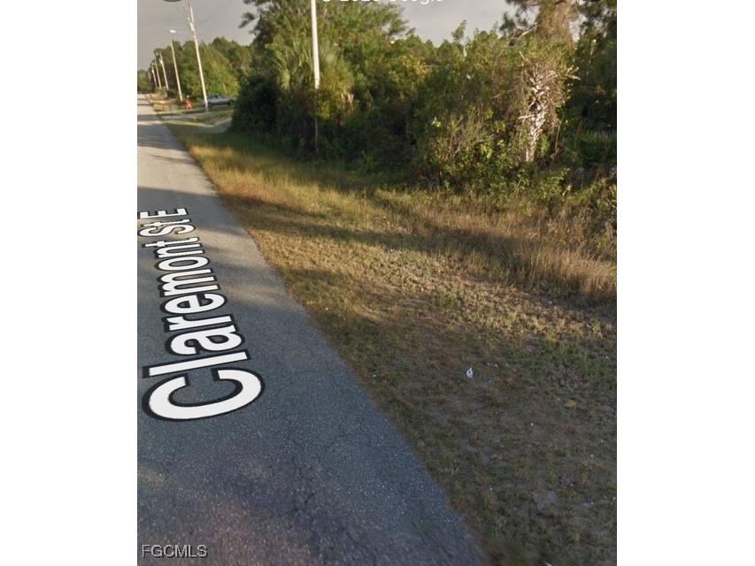 1216 Claremont Street E Lehigh Acres FL 33974 2025000535 image3