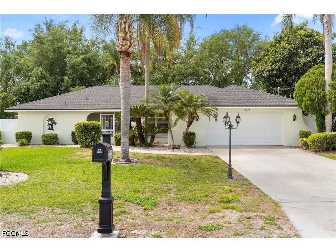1216 E 3rd Street Lehigh Acres FL 33936 2026018008 image1
