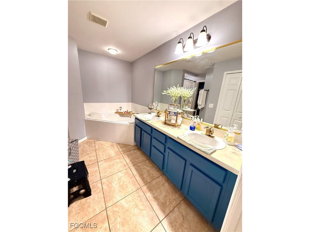 1216 NW 15th Place Cape Coral FL 33993 2025016556 image8