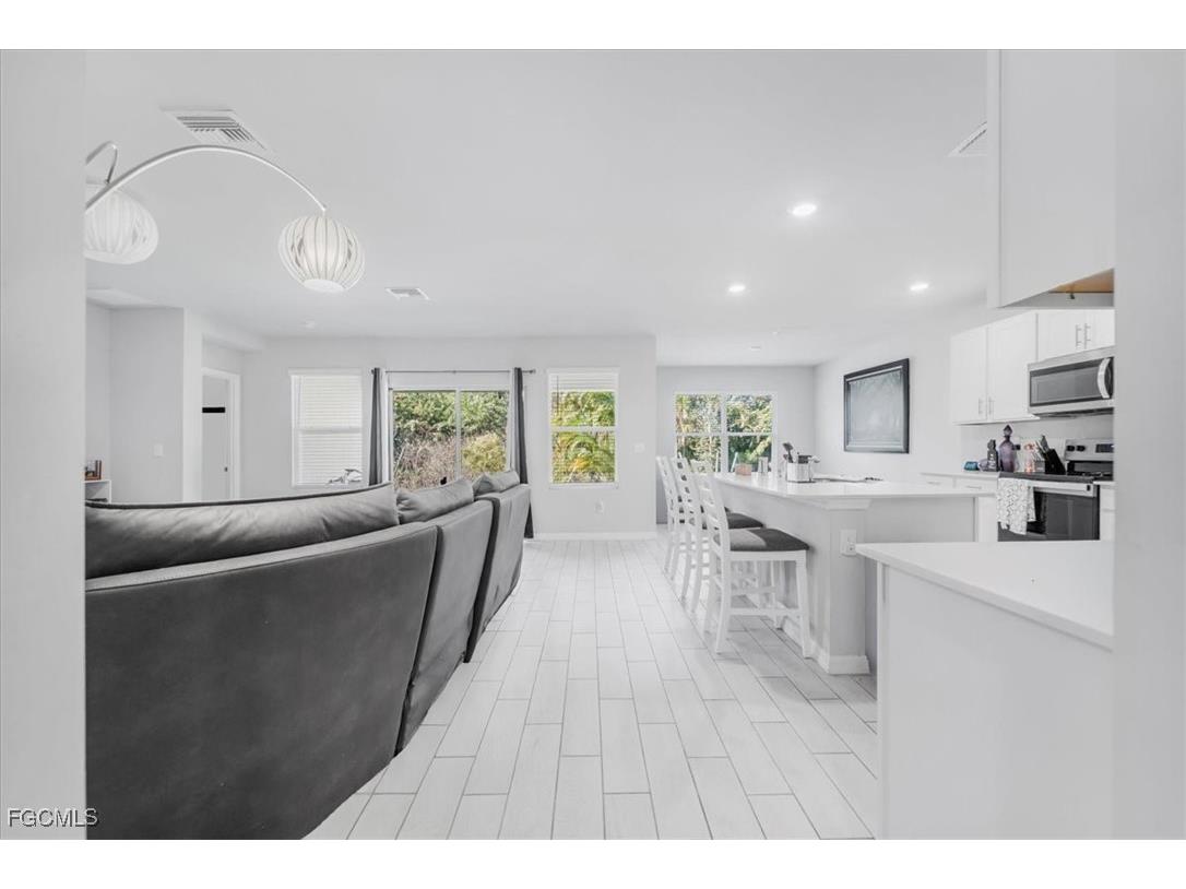 1216 NW 21st Place Cape Coral FL 33993 2025024037 image34