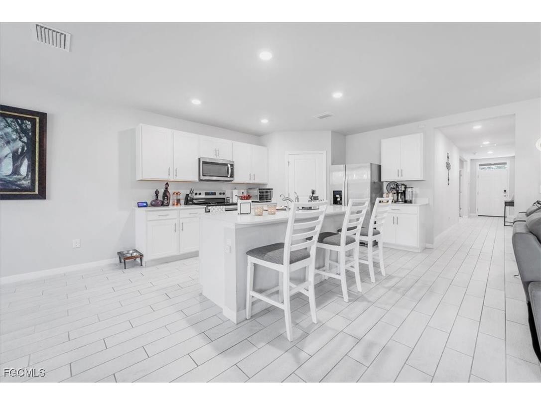 1216 NW 21st Place Cape Coral FL 33993 2025024037 image37