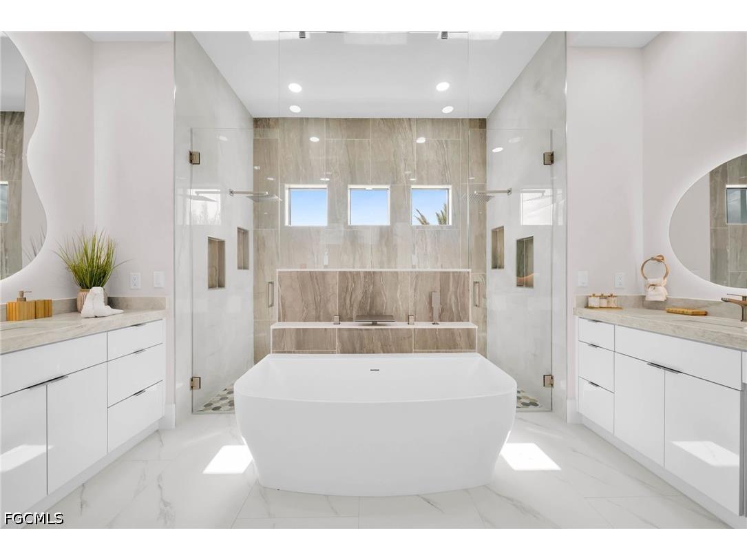 1216 NW 32nd Place Cape Coral FL 33993 2026023629 image39