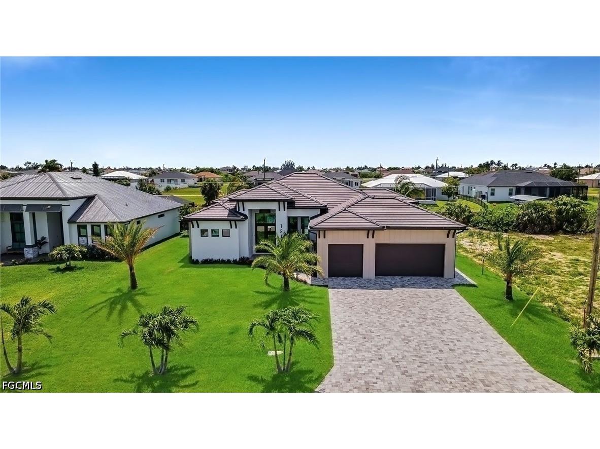 1216 NW 32nd Place Cape Coral FL 33993 2026023629 image4