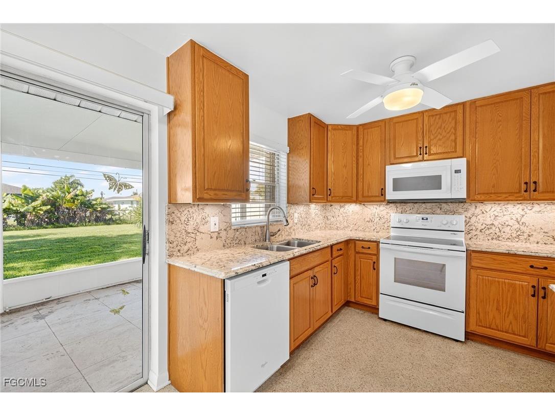 1216 SE 27th Street Cape Coral FL 33904 2025000590 image4